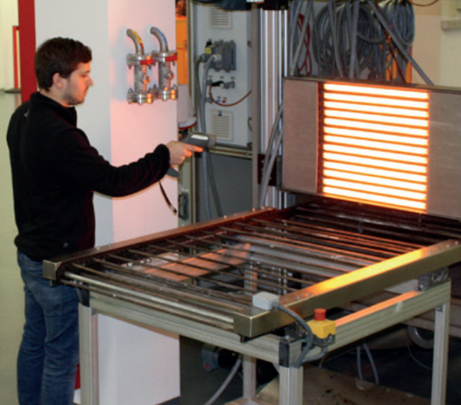Clean room oven infrared heater